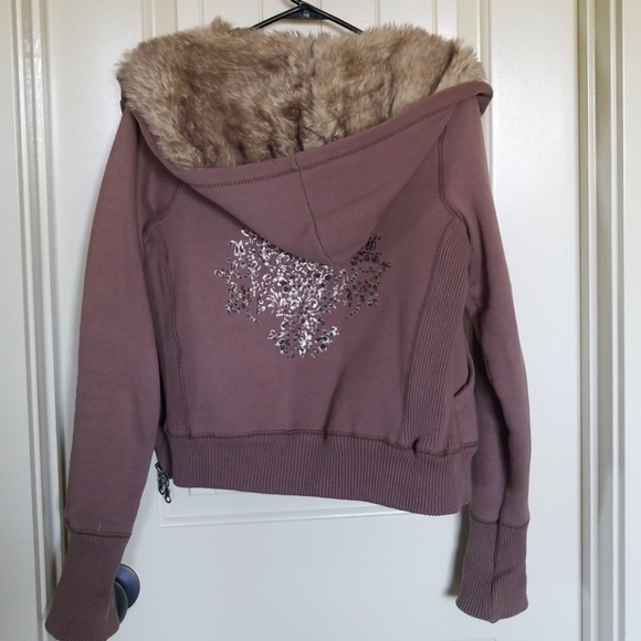 Fur hoodie - Picture 3 of 5